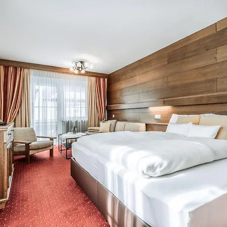 Fortuna Hotel *